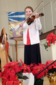 2015-12-20 Susanna Playing Violin @ Lucas