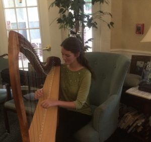 2016-9-11-deborah-playing-harp-at-tgp